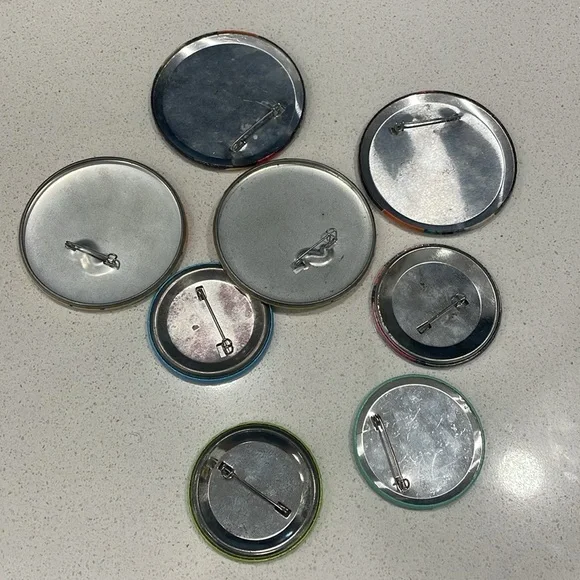 Vintage Button Pins - Picture 13 of 13